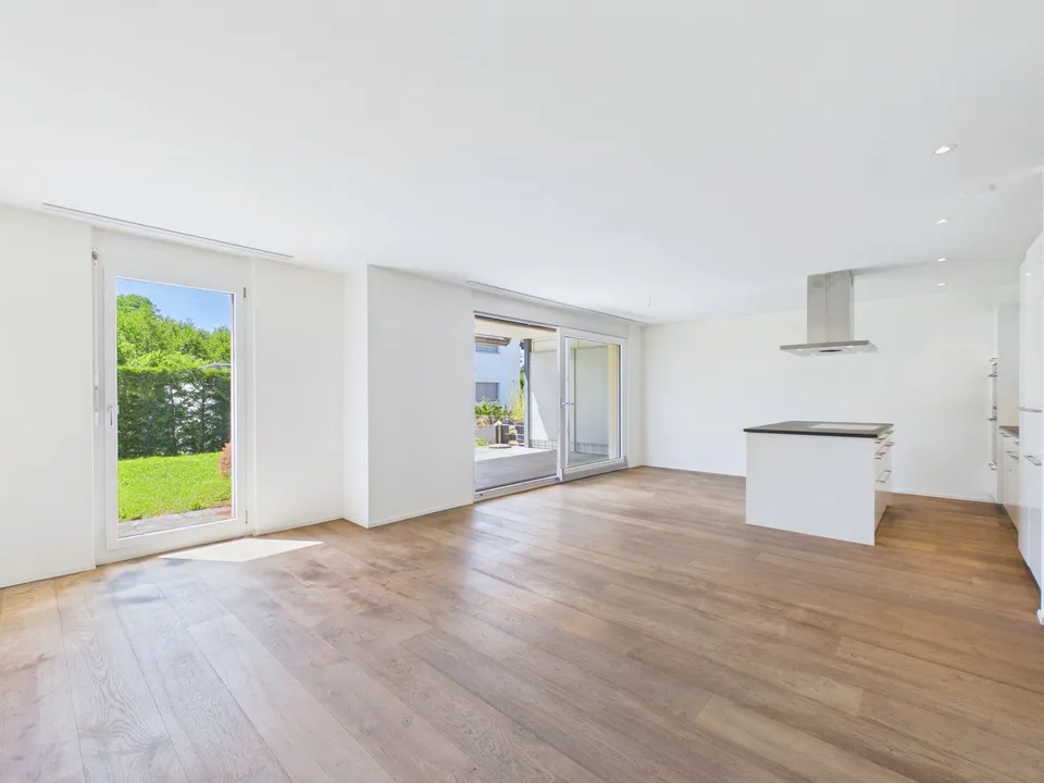Moderne Gartenwohnung mit hoher Wohnqualität