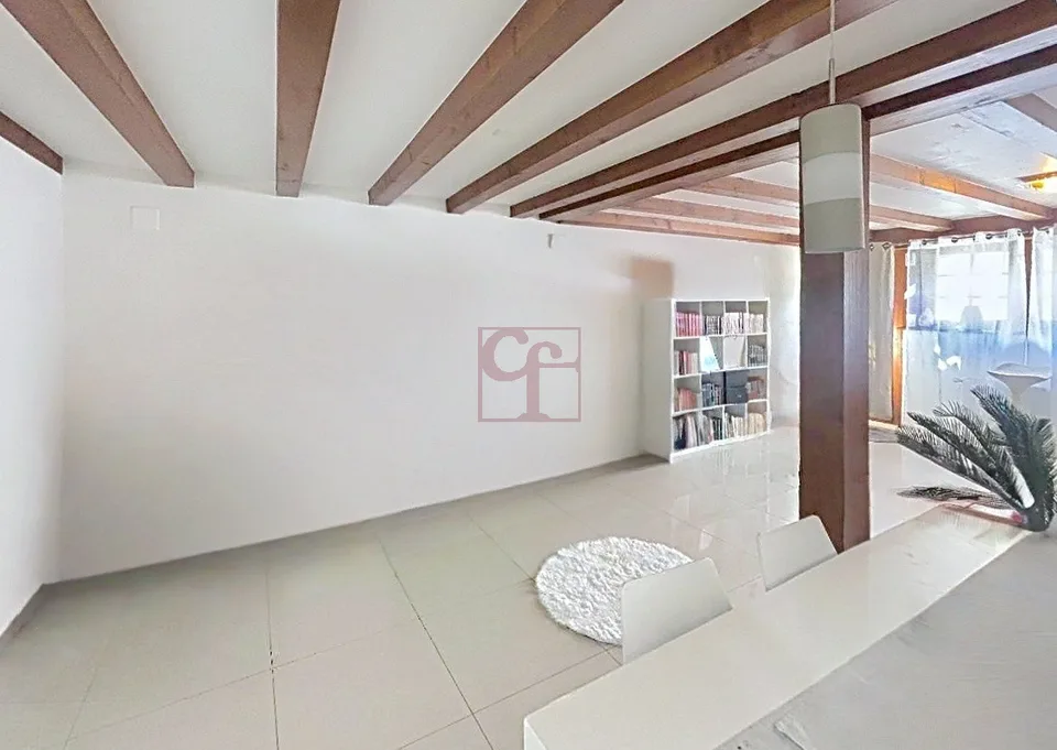 Sorens - Casa ristrutturata con 2 appartamenti e 1 locale commerciale
