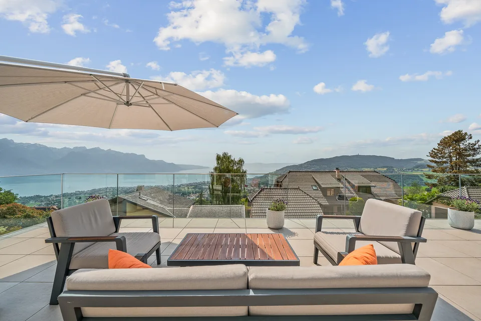 Villa d'architecte - un havre de paix dominant le lac Léman