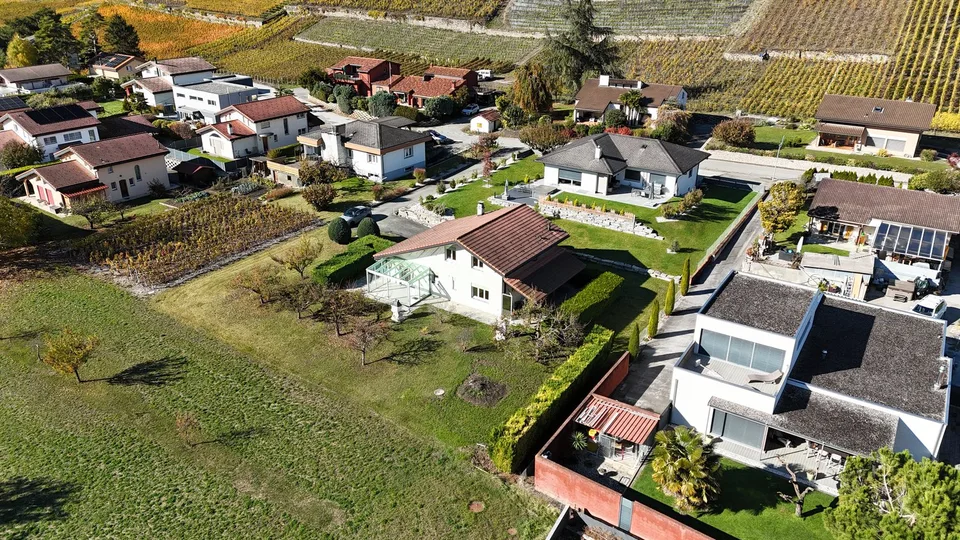 Magnifica villa individuale con vista panoramica sulle montagne a Conthey