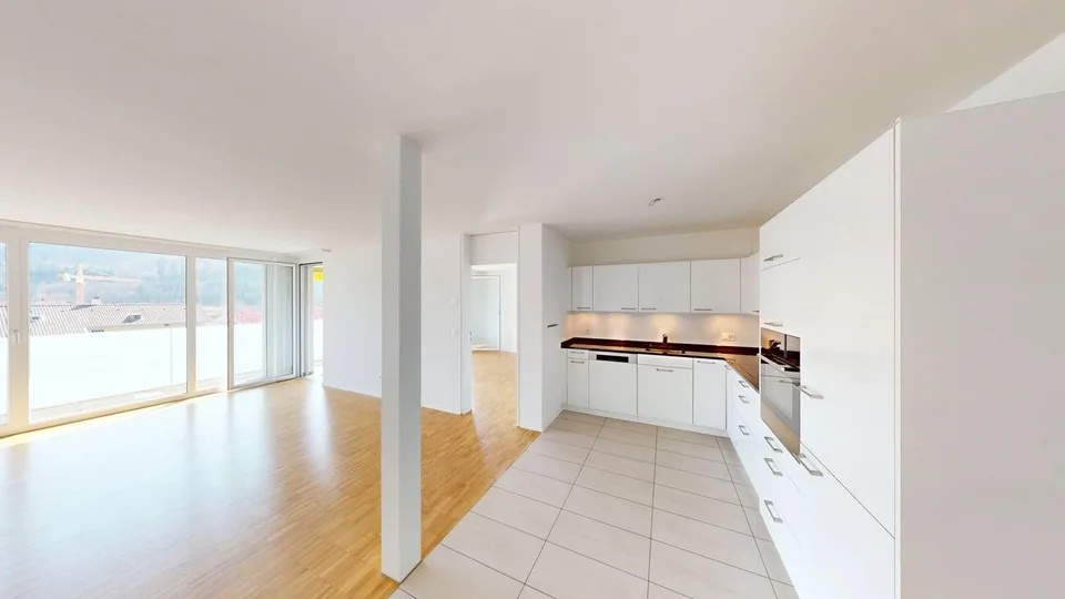 Vivere da 50: appartamento 3,5 locali di alta qualità, moderno, con carport