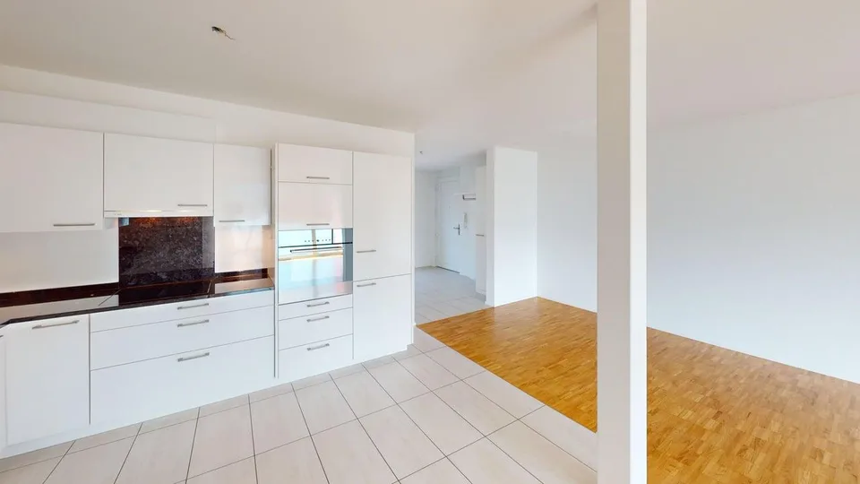 Vivere da 50: appartamento 3,5 locali di alta qualità, moderno, con carport