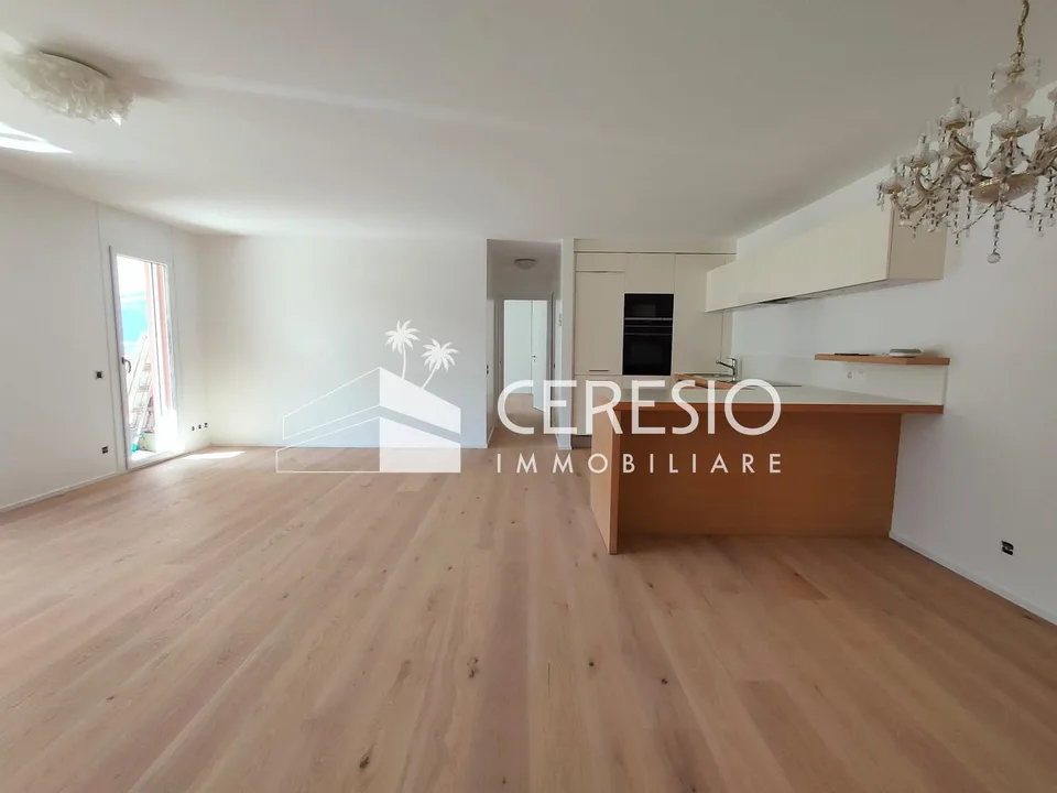 Appartement de 3,5 pièces avec jardin et vue sur le lac