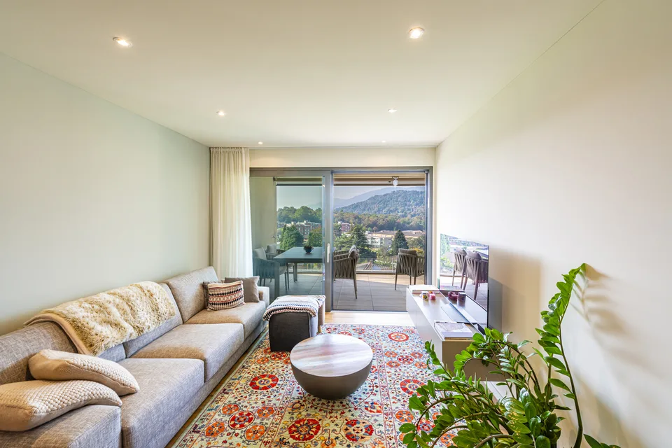 Ampio 2.5 locali con giardino e locale wellness privati