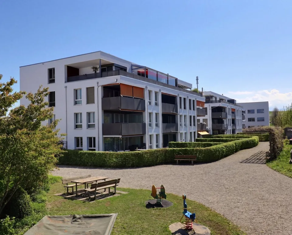 4½ pièces au rez avec terrasse et jardin – Foto 11 von 13