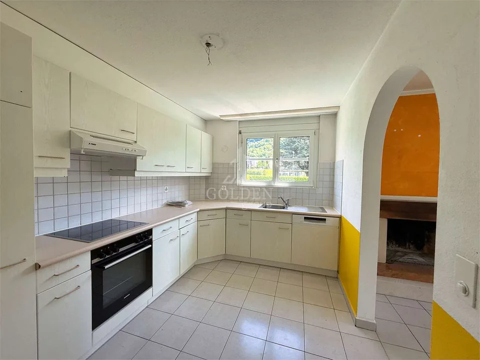 Appartement spacieux de 4,5 pièces avec jardin privé