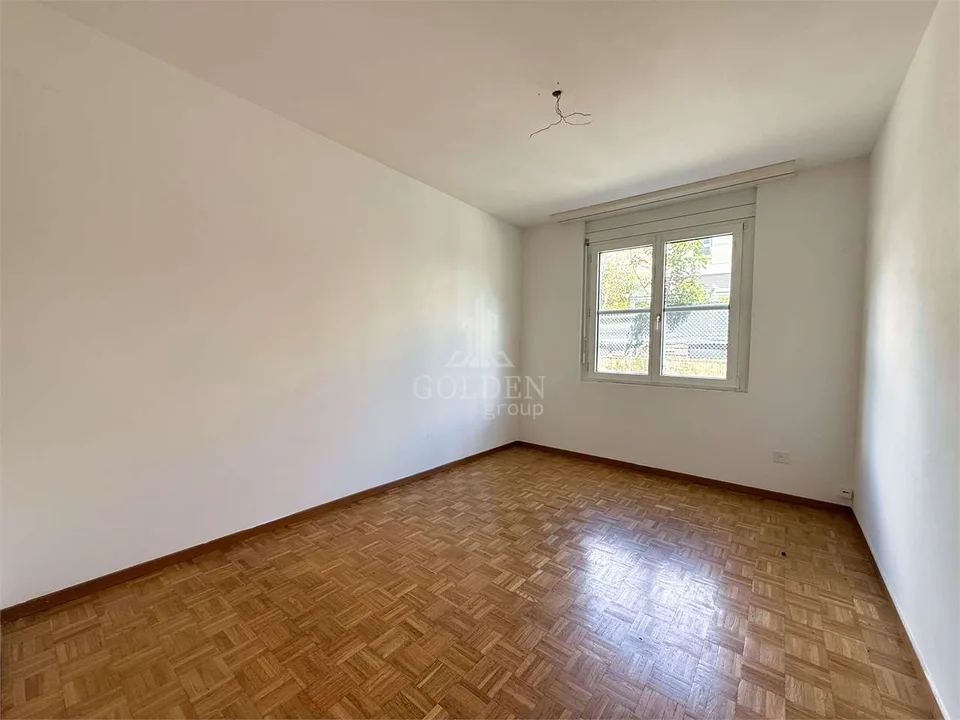 Geräumige 4.5-Zimmer-Wohnung mit privatem Garten – Foto 8 von 11