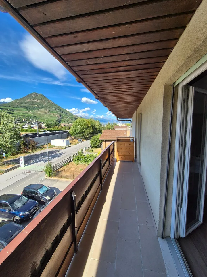 Delizioso appartamento mansardato di 4.5 locali a Saint-Léonard