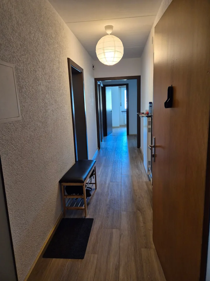 Charmant appartement en attique de 4.5 pièces à Saint-Léonard – photo 8 sur 14