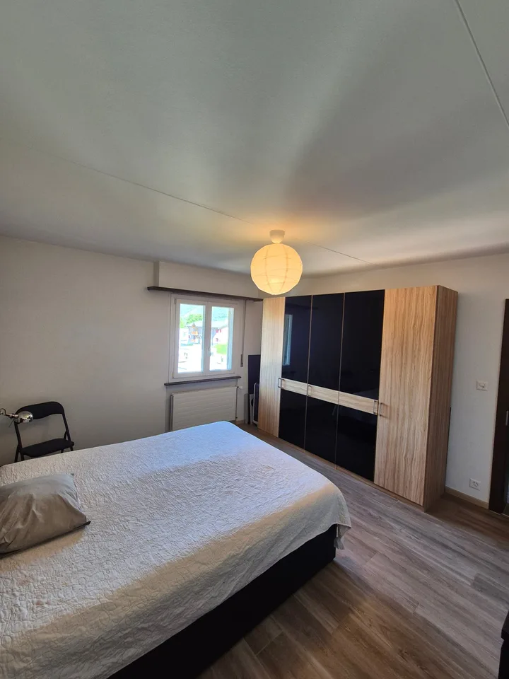 Charmant appartement en attique de 4.5 pièces à Saint-Léonard – photo 12 sur 14