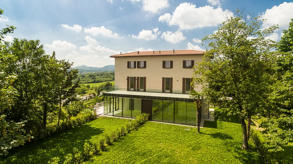 COLDRERIO - Renting a splendid duplex apartment immersed in nature (ref. 102) – photo 7 of 13