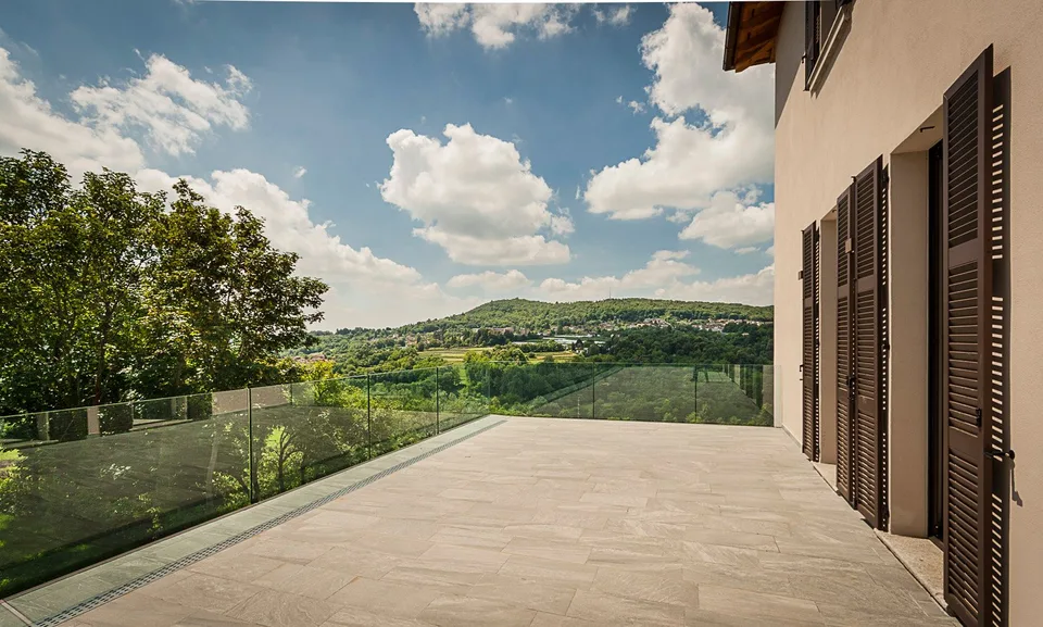 COLDRERIO - Renting a splendid duplex apartment immersed in nature (ref. 102) – photo 6 of 13