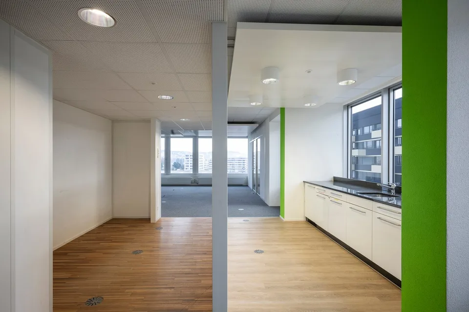 Espace de bureau moderne au 24 Brandstrasse à Schlieren – 930 m² disponible immédiatement – photo 9 sur 16