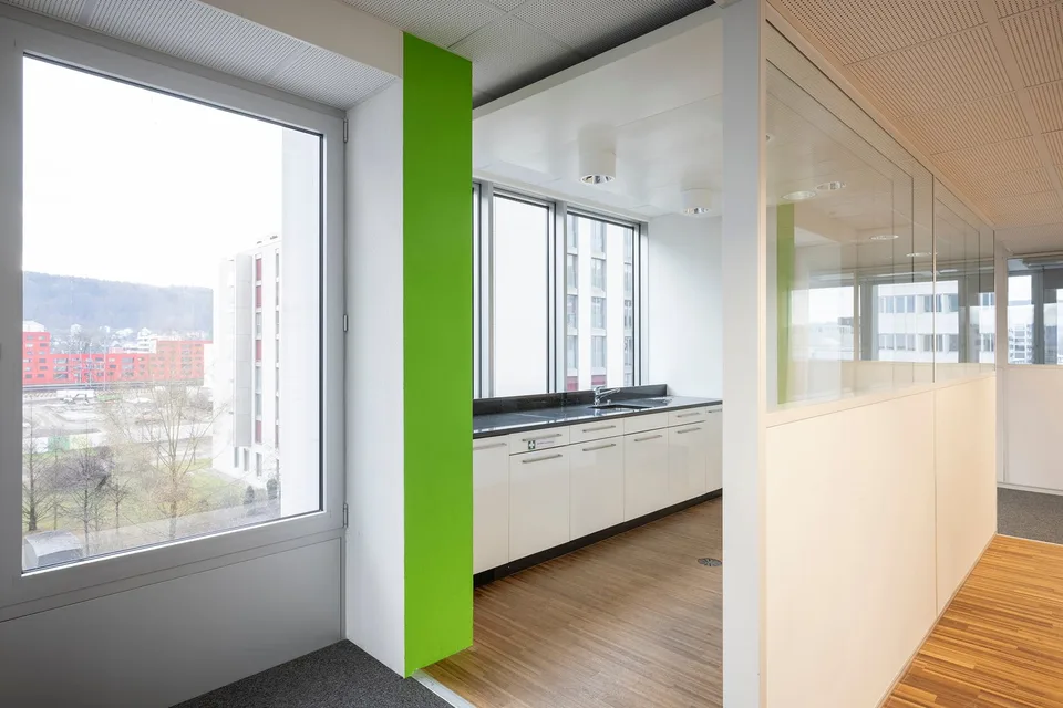 Espace de bureau moderne au 24 Brandstrasse à Schlieren – 930 m² disponible immédiatement – photo 8 sur 16