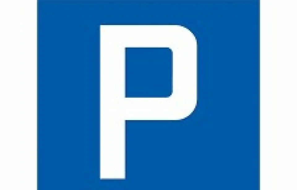 Aussenparkplatz  Nr. 1 und Nr.8 frei