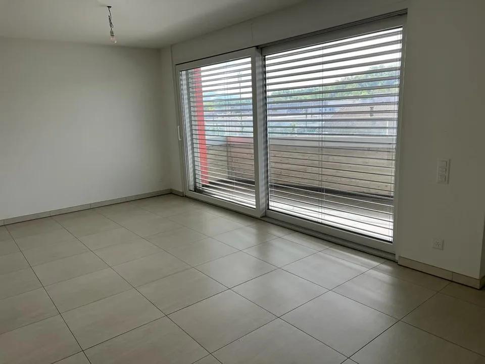 Stabio - Penthouse mit Klimaanlage, 3.5 Zimmer und Doppelbalkon