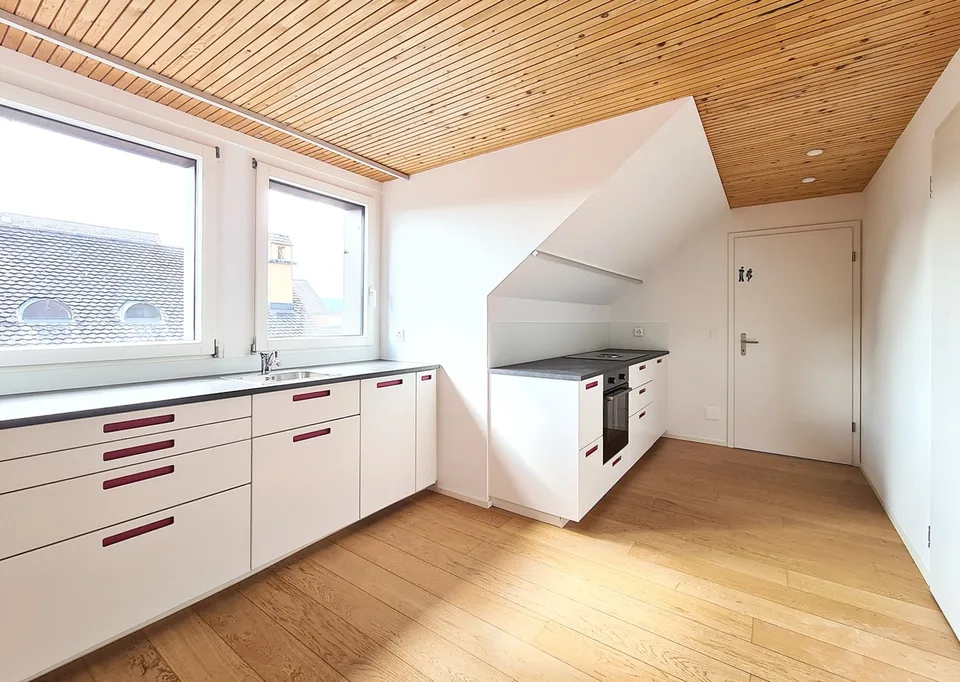 1 x NETTOMIETZINS GESCHENKT!!! - Charmante 1.5-Zimmerwohnung am historischen Schlossplatz in Aarau