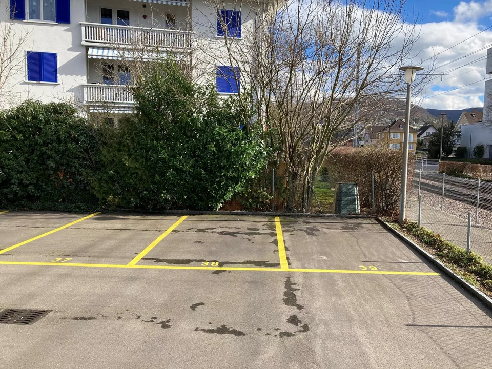 Aussenparkplätze in Muttenz zu vermieten