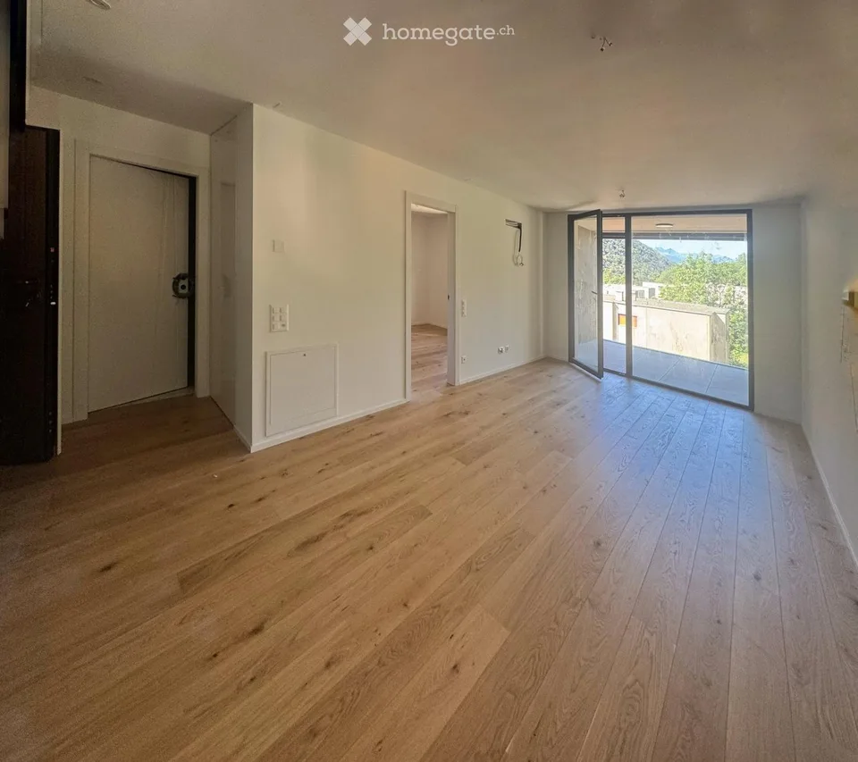 Elegante appartamento ultimo piano 2.5 locali con terrazza Lumino (TI)