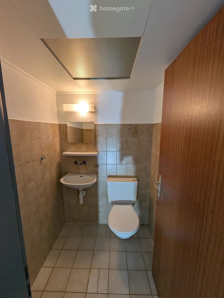 2.5 locali appartamento / Spazio commerciale