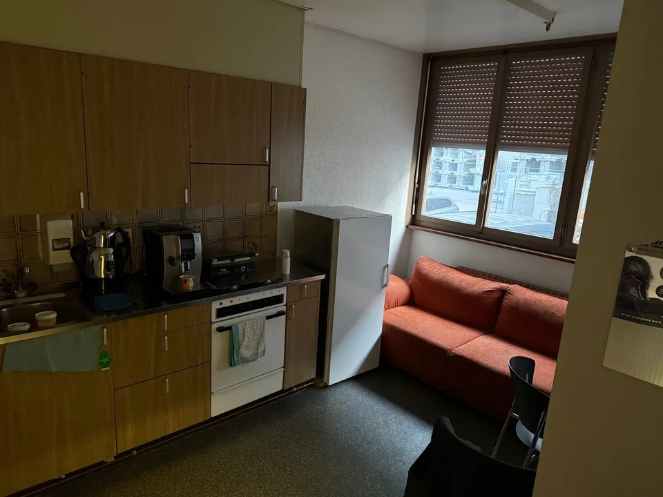 Vielseitige Gewerberäume in Muttenz - Ideal für Büro oder Einzelhandel