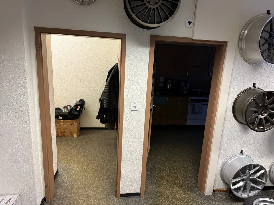 Vielseitige Gewerberäume in Muttenz - Ideal für Büro oder Einzelhandel