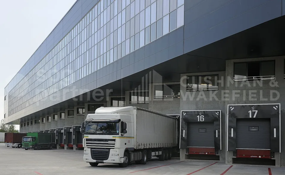 Superficie logistica di 5300 m² Meyrin (ZIMEYSA) - EK9