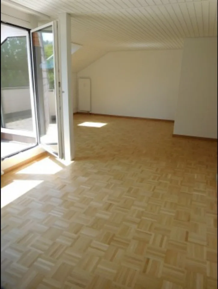 Nachmieter gesucht: Grosszügige 3.5-Zimmerwohnung in Wichtrac