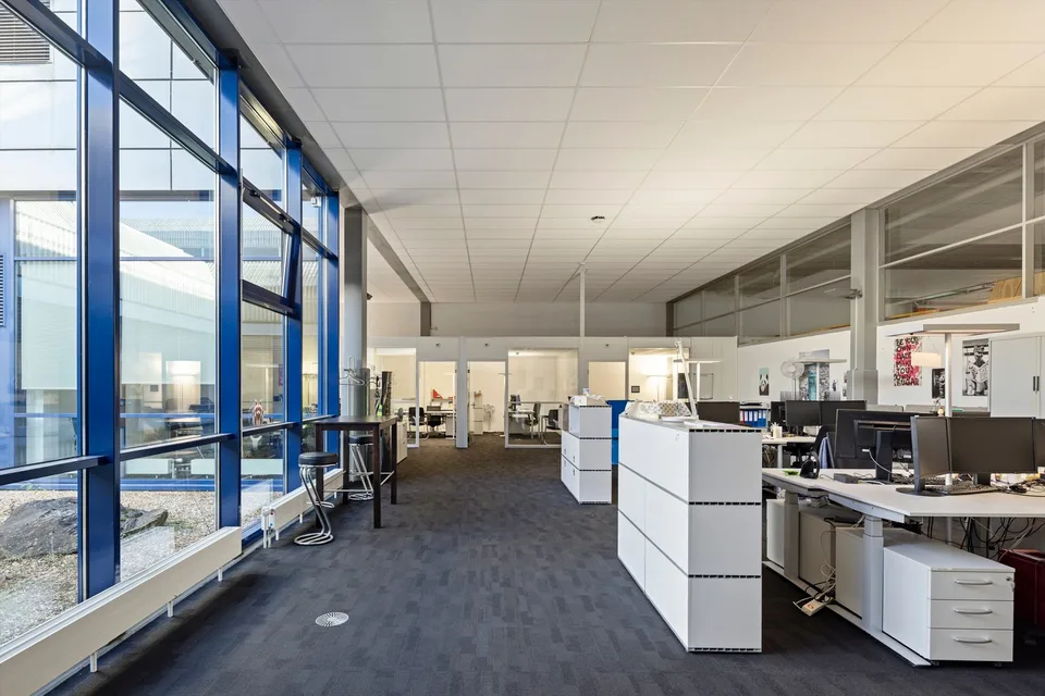 Ampio e versatile spazio industriale nel Druckzentrum Zürich