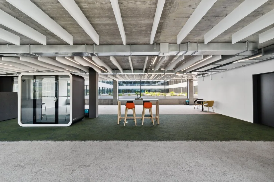 Seulement 3 espaces abordables à partir de 204 m² disponibles