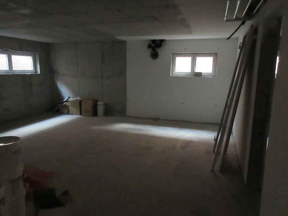 Commercial, office, storage, workshop, etc.