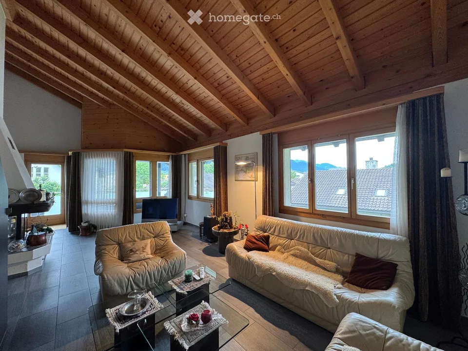 Charmant appartement maisonnette 4.5 pièces avec vue sur les montagnes à Felsberg