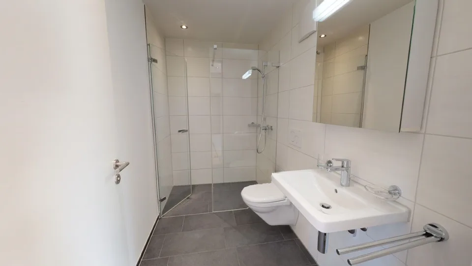 Helle und familienfreundliche 4.5-Zimmer-Wohnung mit Balkon in Menziken