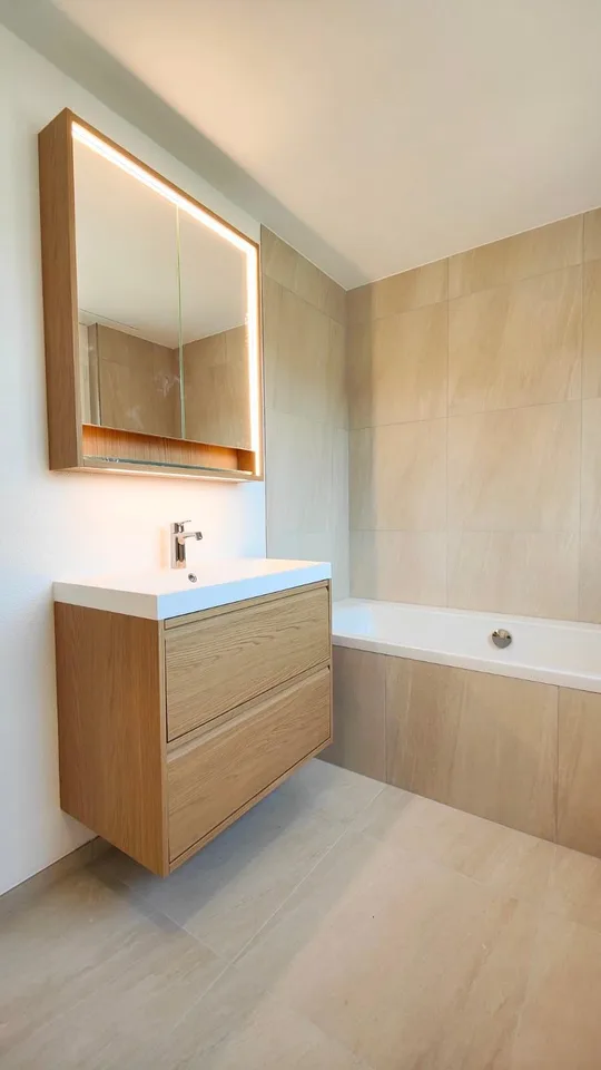 Erstvermietung: 4.5-Zimmerwohnung 120m2 EG