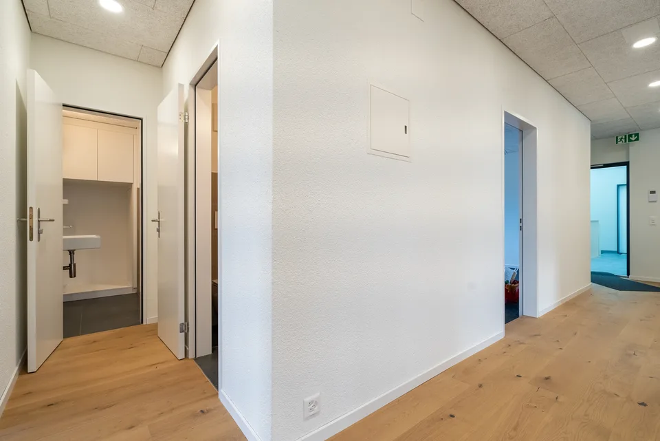 Büro- und Praxisräumlichkeiten in Kägiswil – Foto 6 von 8