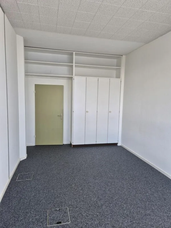Ufficio bello nel Buss-Areal Pratteln - 19 m² al 3° piano dell'edificio principale