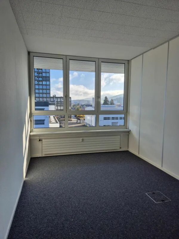 Ufficio bello nel Buss-Areal Pratteln - 19 m² al 3° piano dell'edificio principale