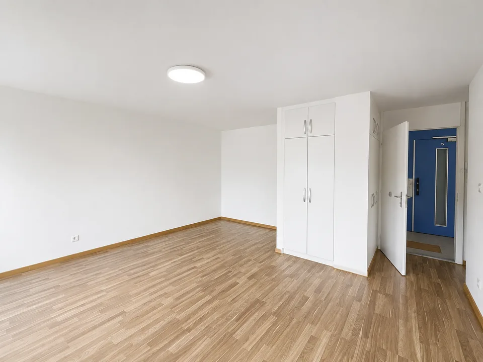 Appartamento 2.5 locali con balcone e bella vista al 5° piano – Le Locle