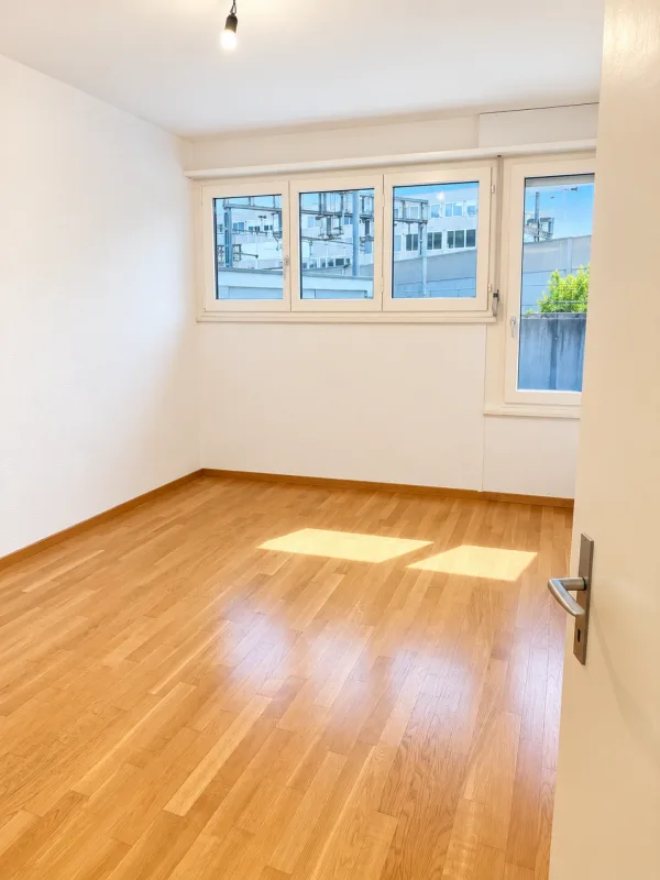 Bright and Spacious 4.5-Room Apartment – photo 9 of 23