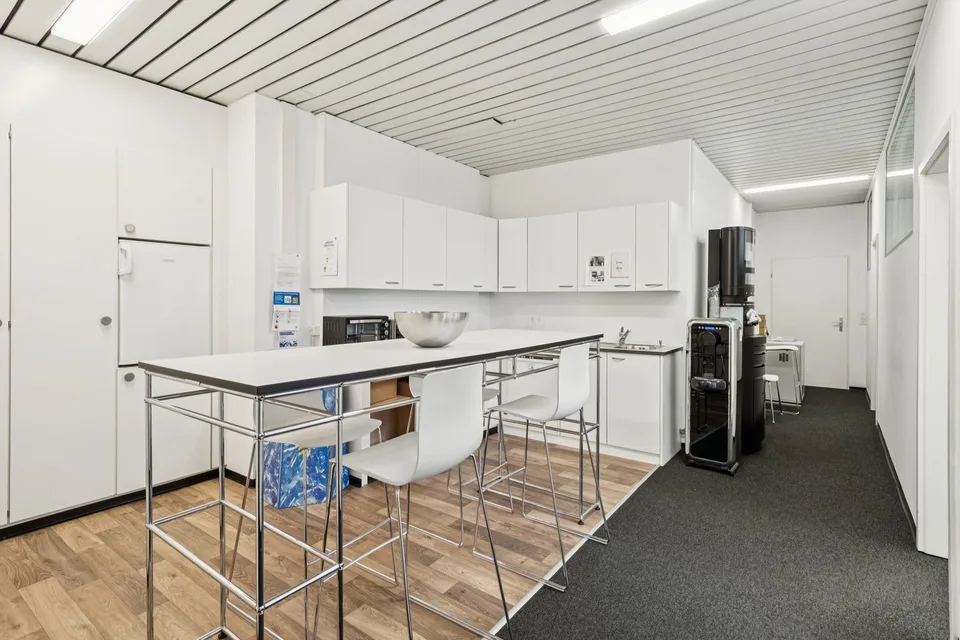 Spazio ufficio nel Solishaus Glattbrugg – 270 m² a distanza di cammino dalla stazione
