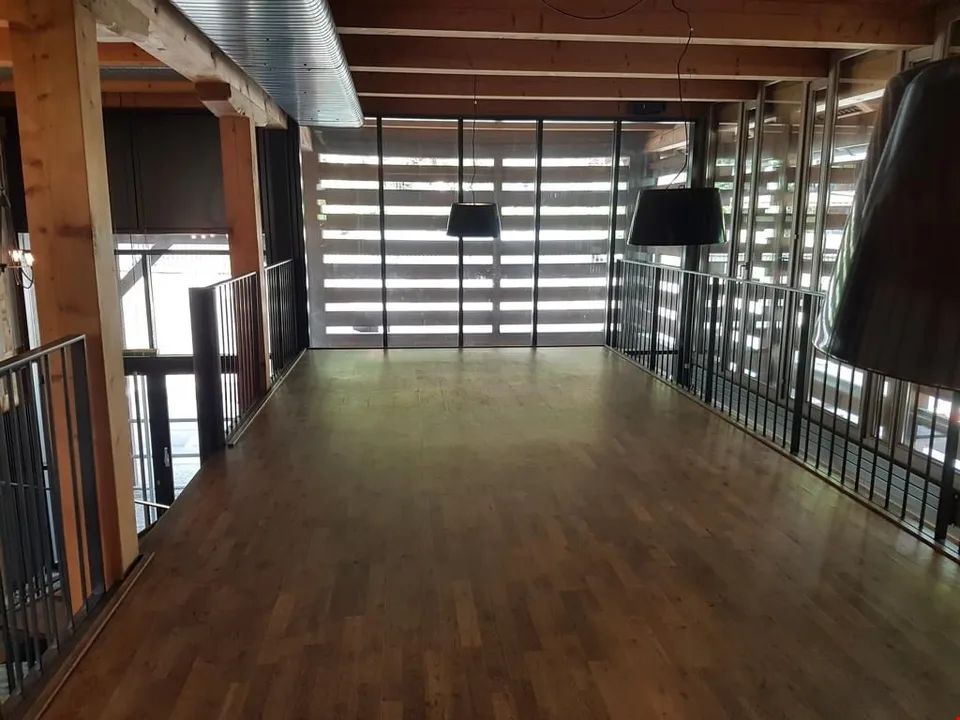 Studio/Commerciale/Ufficio presso l'ospedale di Thun