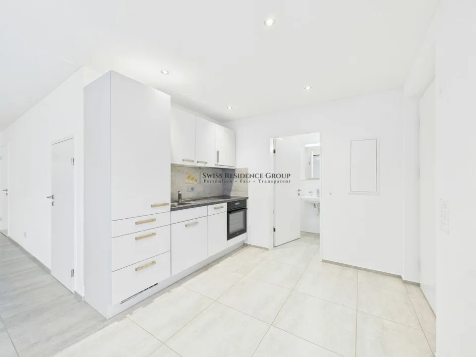 Charming 2-room apartment with separate entrance & terrace