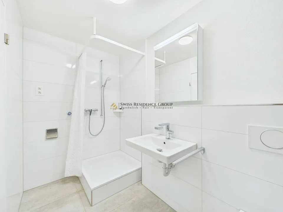 Charming 2-room apartment with separate entrance & terrace