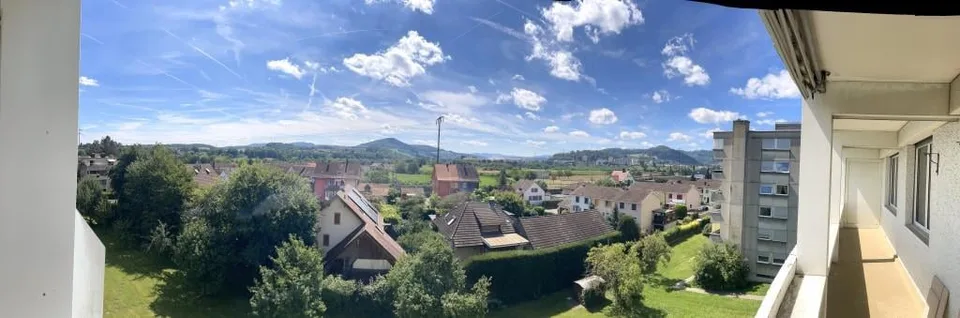 Helle 3-Zimmer-Wohnung mit Balkon und schöner Aussicht in Pratteln