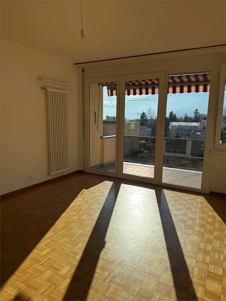 Pratico appartamento di 1.5 locali con balcone e vista lago - Minusio