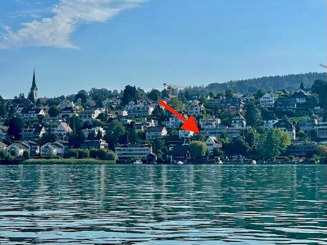 Grosszügiges Wohnen in Zollikon mit Blick auf den Zürichsee