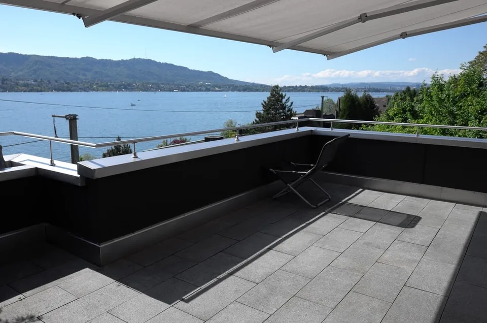 Grosszügiges Wohnen in Zollikon mit Blick auf den Zürichsee