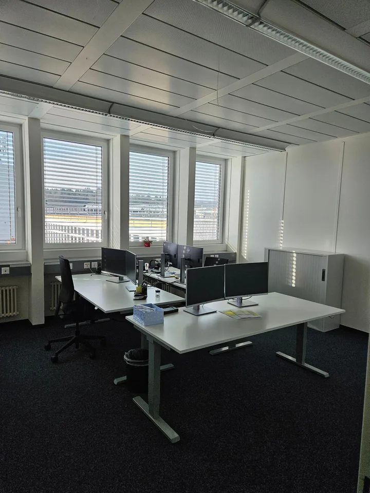 Flexible rental spaces (530–2’650 m²) in one of the best locations – photo 8 of 13
