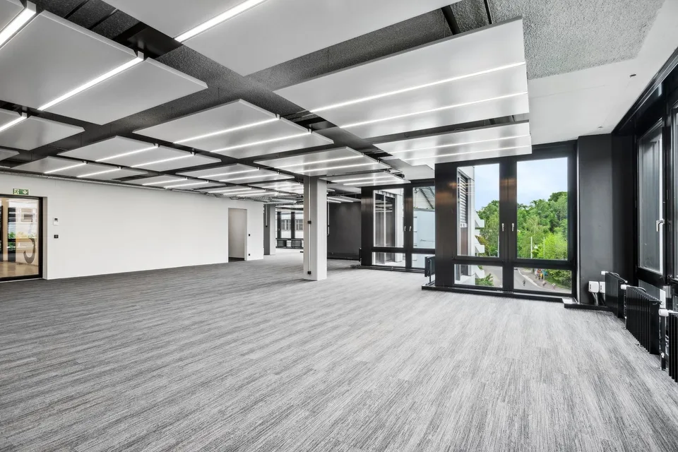 Top ausgebautes Büro: 4-6 Monate Nettomietzinsfrei: Jetzt zuschlagen! – Foto 7 von 12