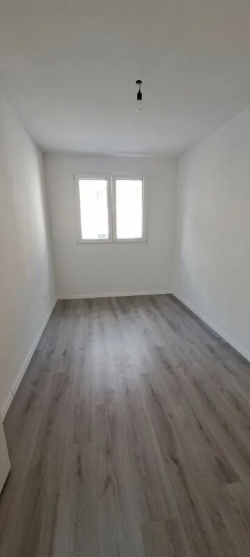 St-Imier, appartement de 4.5 pièces au 1er étage avec balcon – photo 8 sur 11